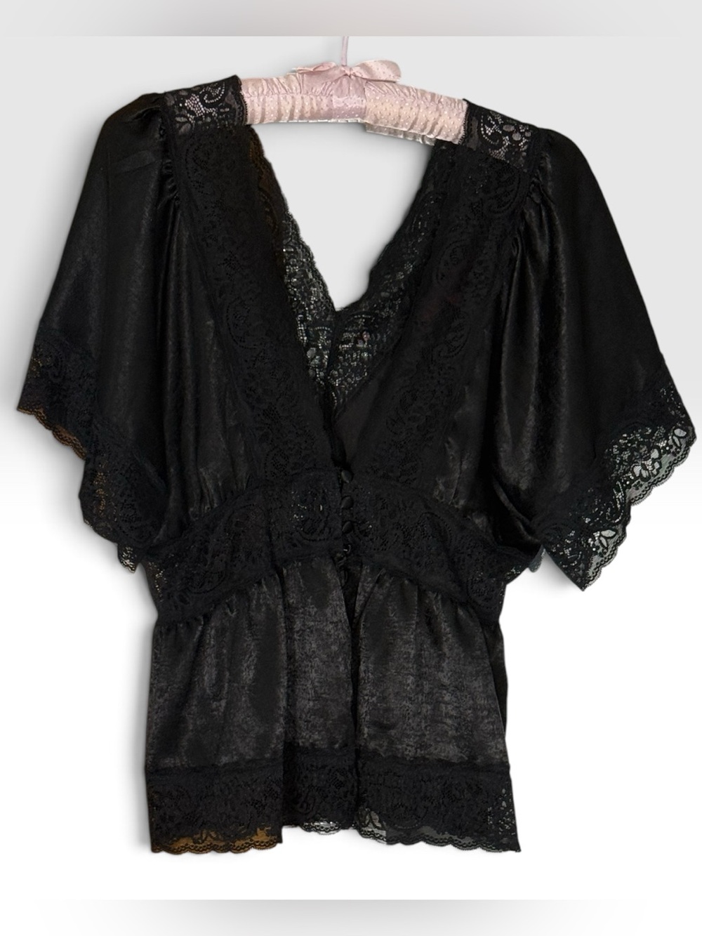 Red by BKE Black Satin Lace Peplum Blouse Top Flutter Sleeve M